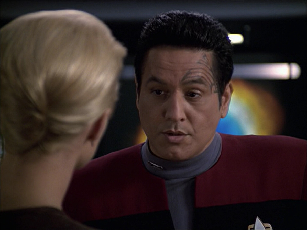 extant_StarTrek_VOY_6x09-TheVoyagerConspiracy_01807.jpg
