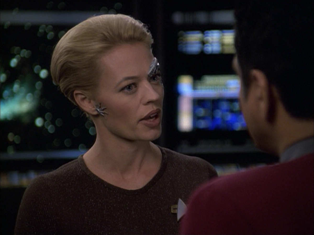 extant_StarTrek_VOY_6x09-TheVoyagerConspiracy_01830.jpg