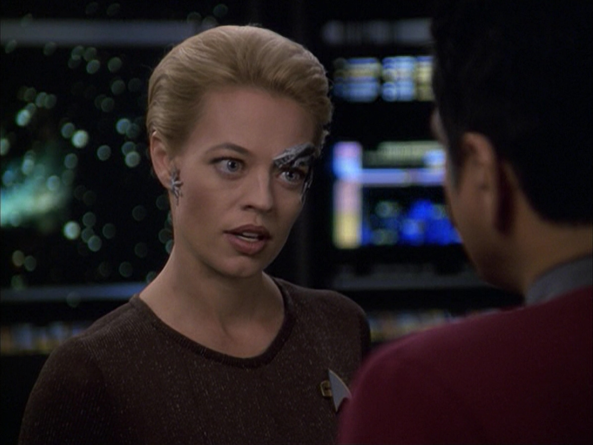 extant_StarTrek_VOY_6x09-TheVoyagerConspiracy_01857.jpg