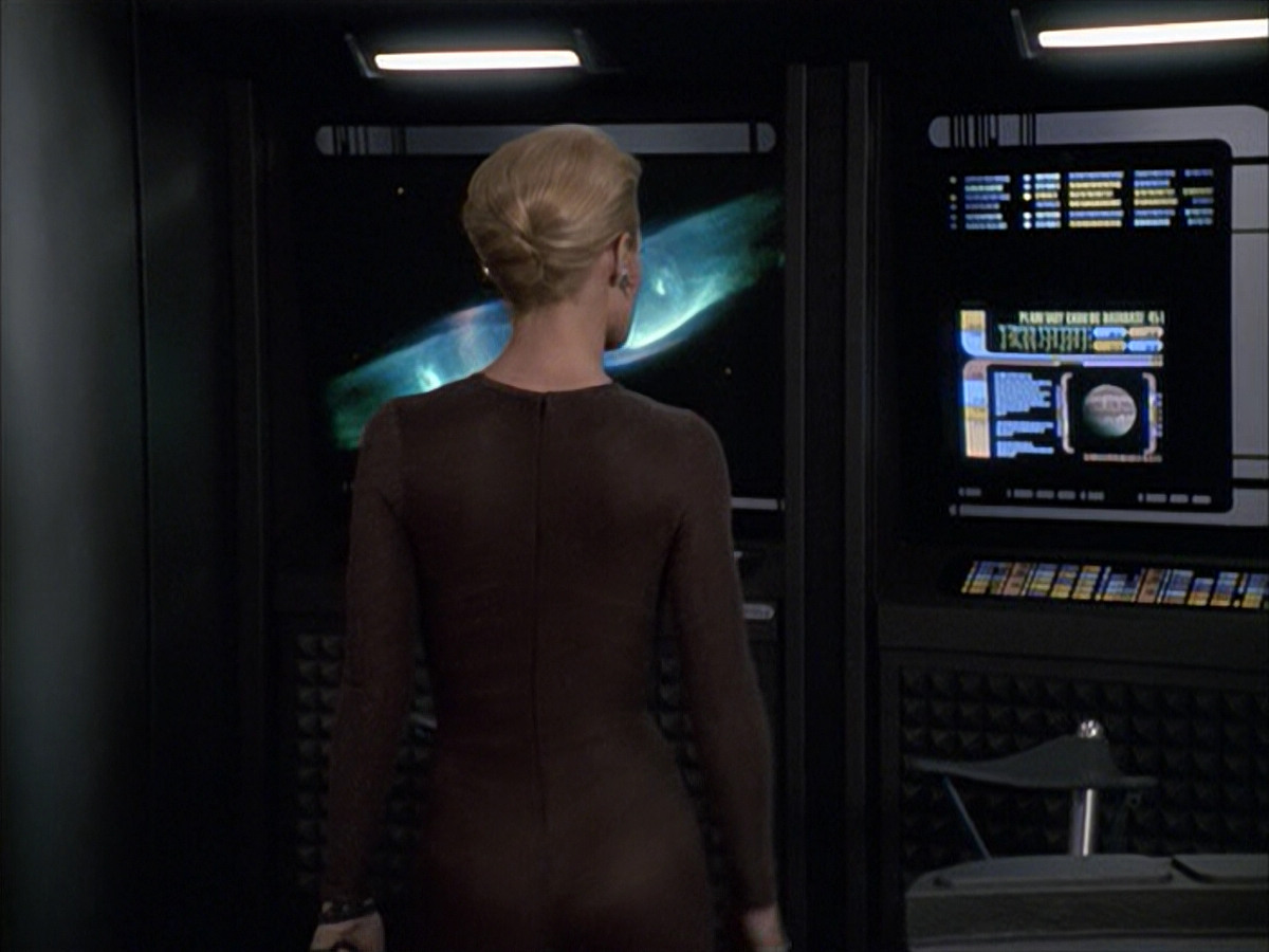 extant_StarTrek_VOY_6x09-TheVoyagerConspiracy_01870.jpg