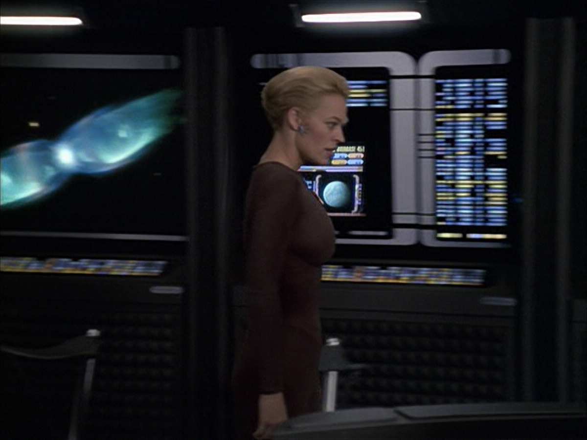 extant_StarTrek_VOY_6x09-TheVoyagerConspiracy_01874.jpg