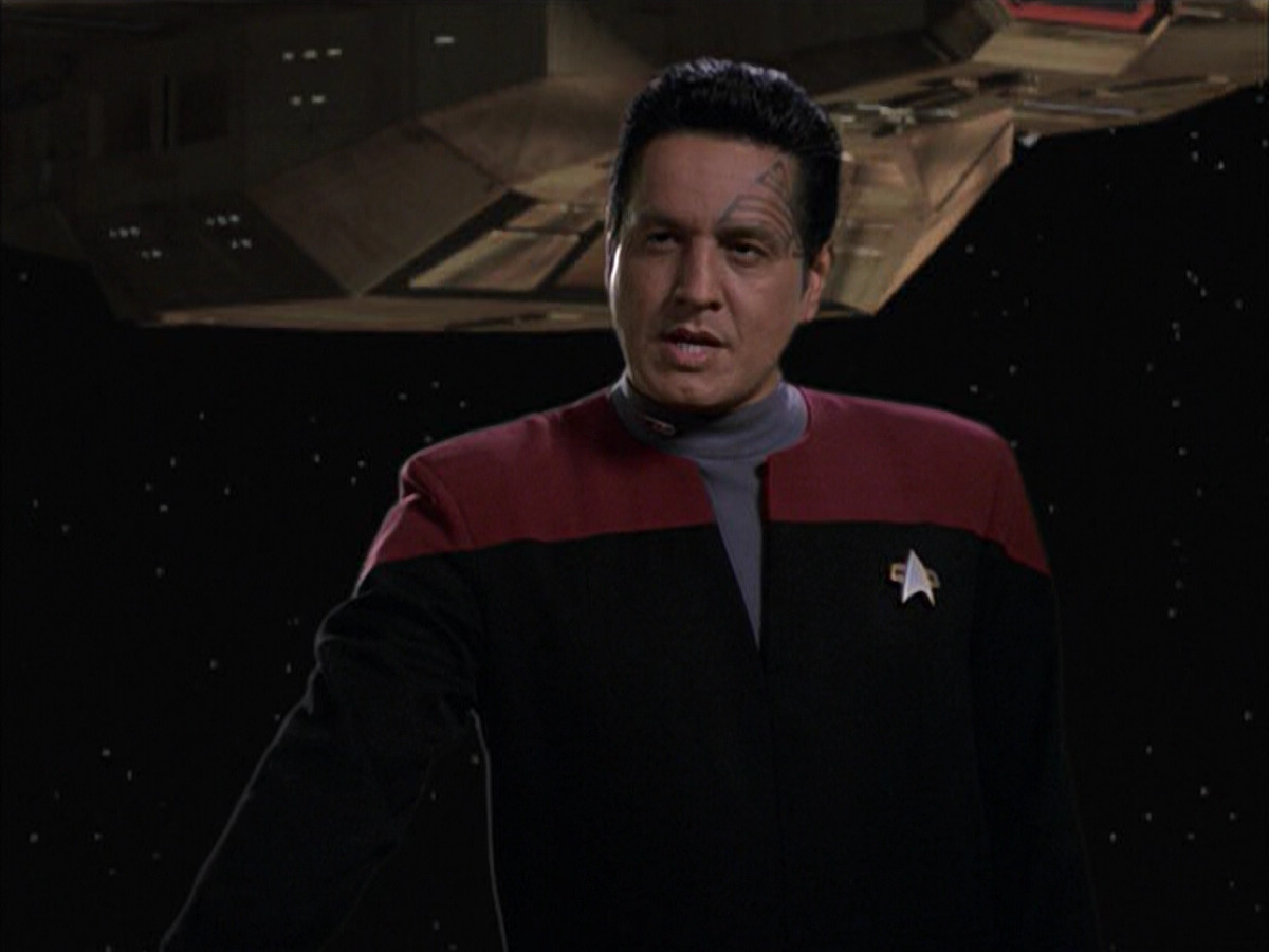 extant_StarTrek_VOY_6x09-TheVoyagerConspiracy_01900.jpg