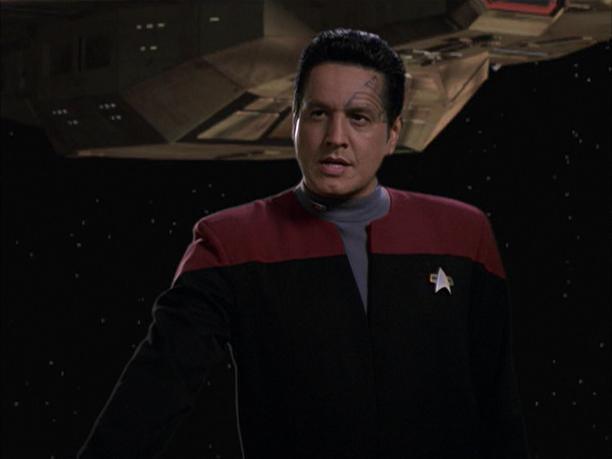 extant_StarTrek_VOY_6x09-TheVoyagerConspiracy_01902.jpg