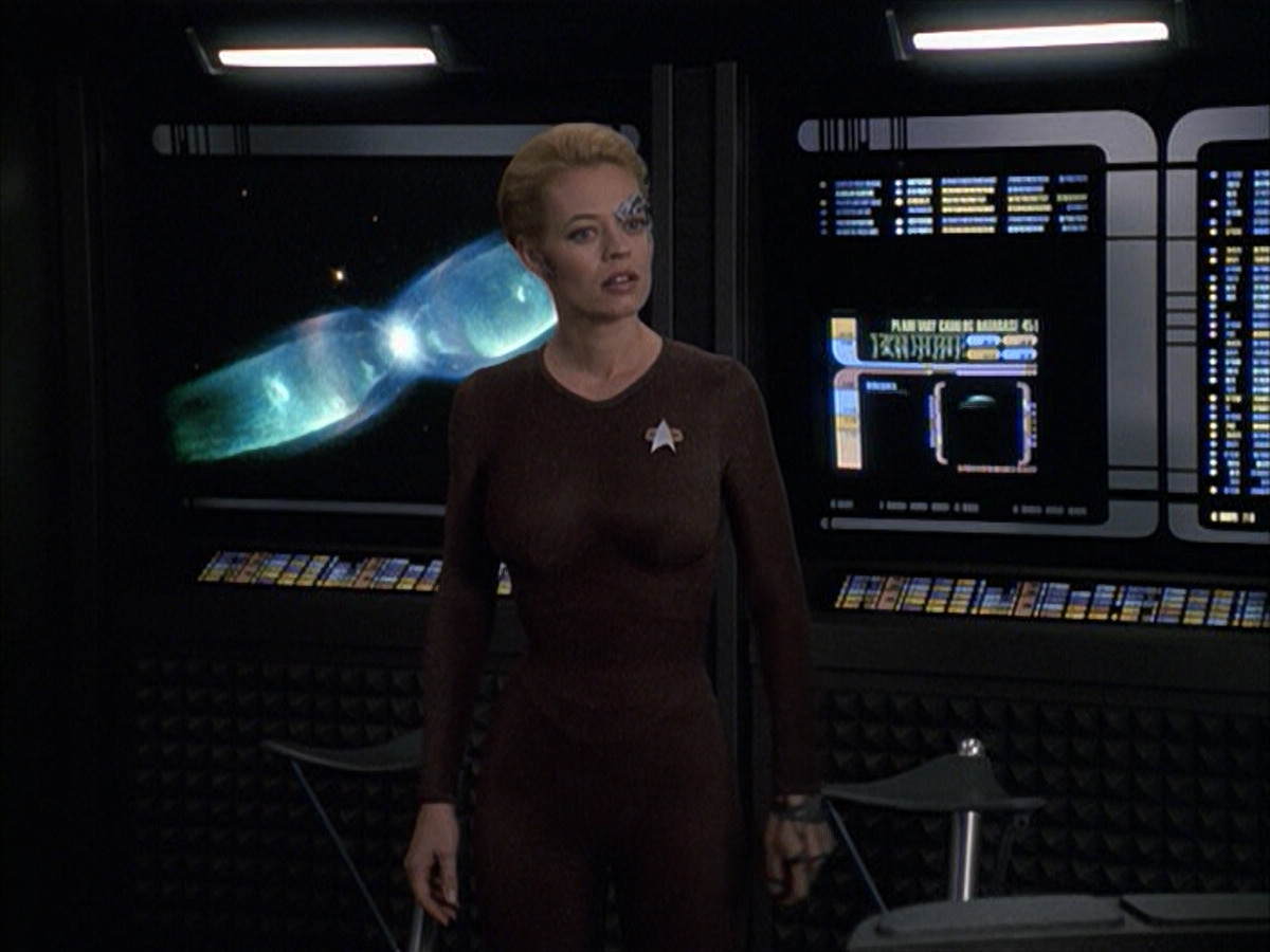 extant_StarTrek_VOY_6x09-TheVoyagerConspiracy_01906.jpg