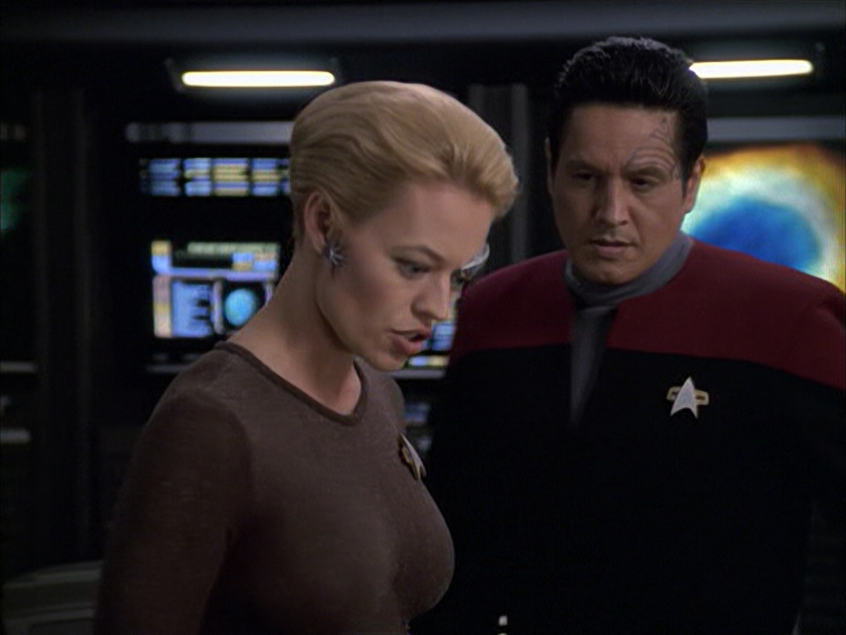 extant_StarTrek_VOY_6x09-TheVoyagerConspiracy_01936.jpg