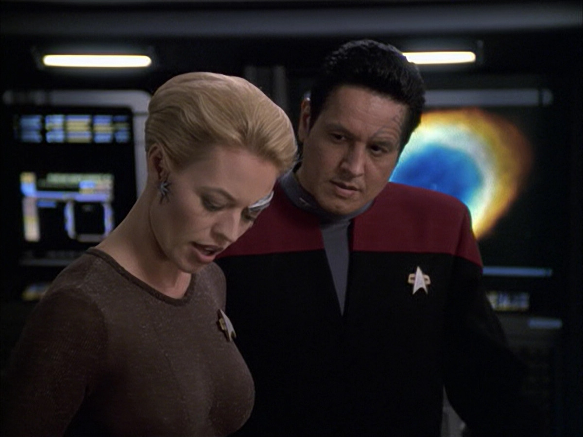 extant_StarTrek_VOY_6x09-TheVoyagerConspiracy_01937.jpg