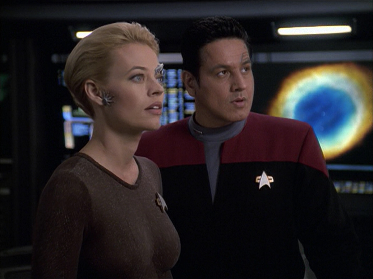 extant_StarTrek_VOY_6x09-TheVoyagerConspiracy_01945.jpg