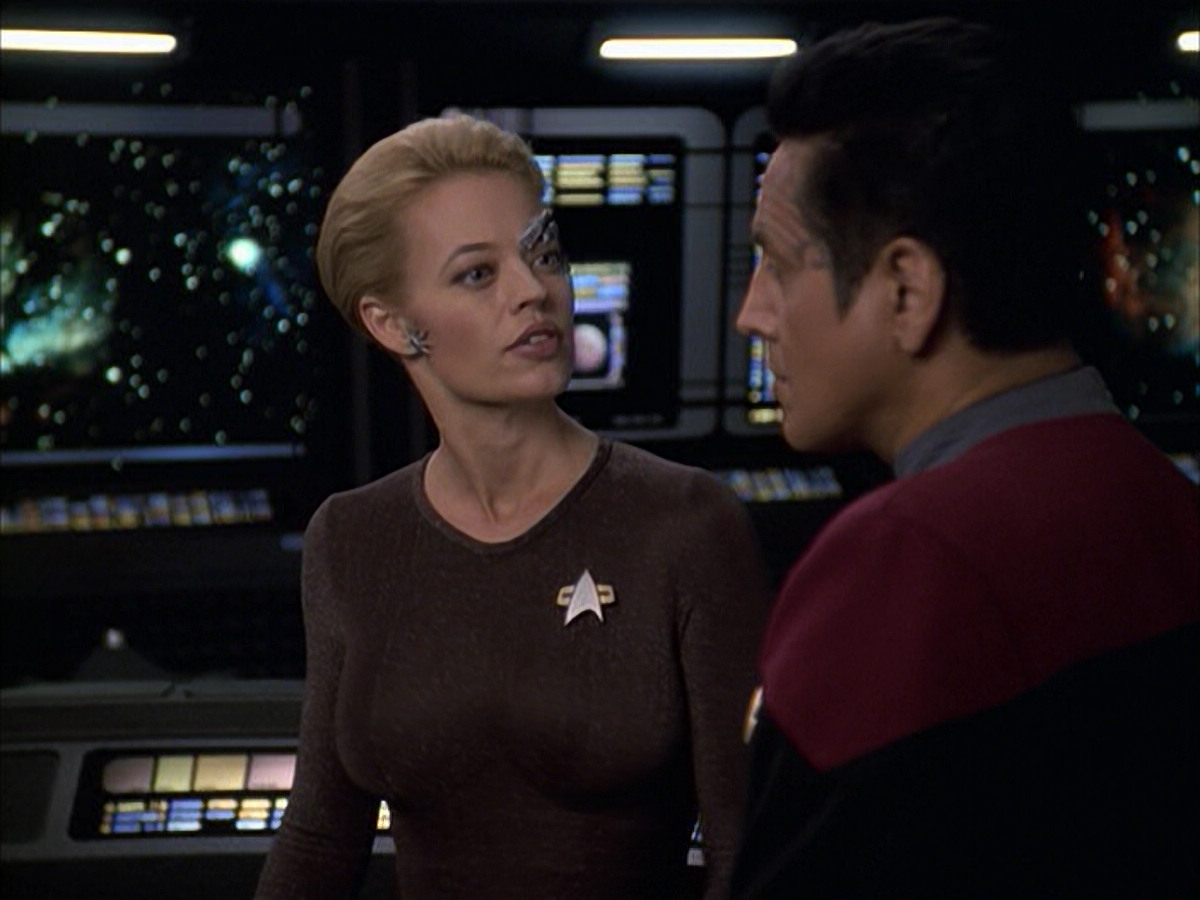 extant_StarTrek_VOY_6x09-TheVoyagerConspiracy_01955.jpg