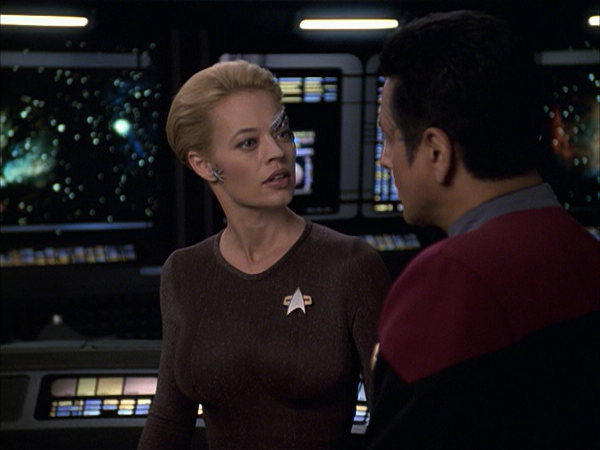 extant_StarTrek_VOY_6x09-TheVoyagerConspiracy_01956.jpg