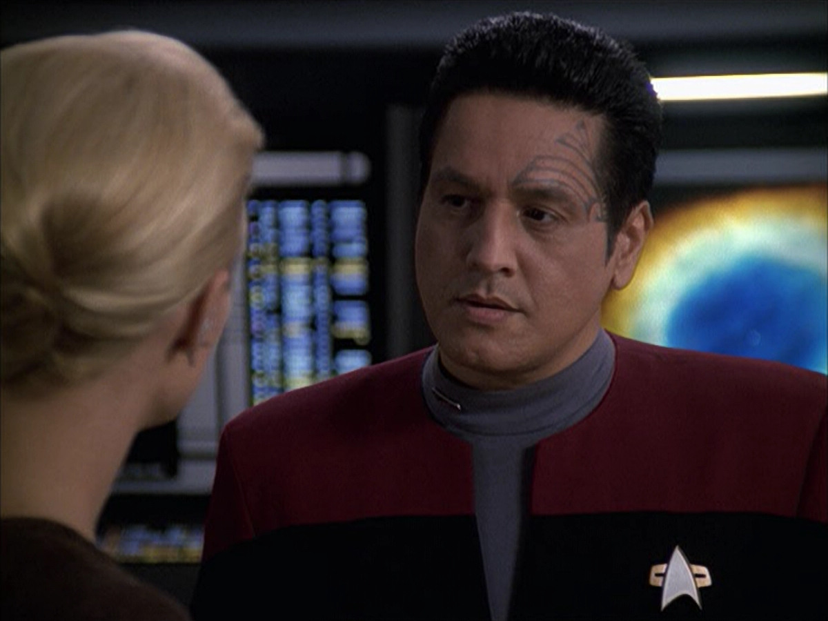 extant_StarTrek_VOY_6x09-TheVoyagerConspiracy_01968.jpg