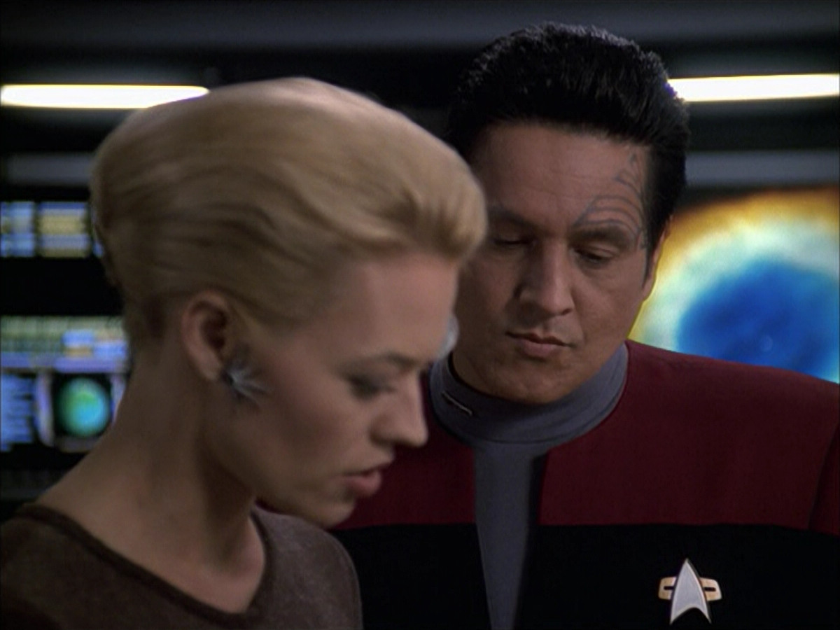 extant_StarTrek_VOY_6x09-TheVoyagerConspiracy_01974.jpg