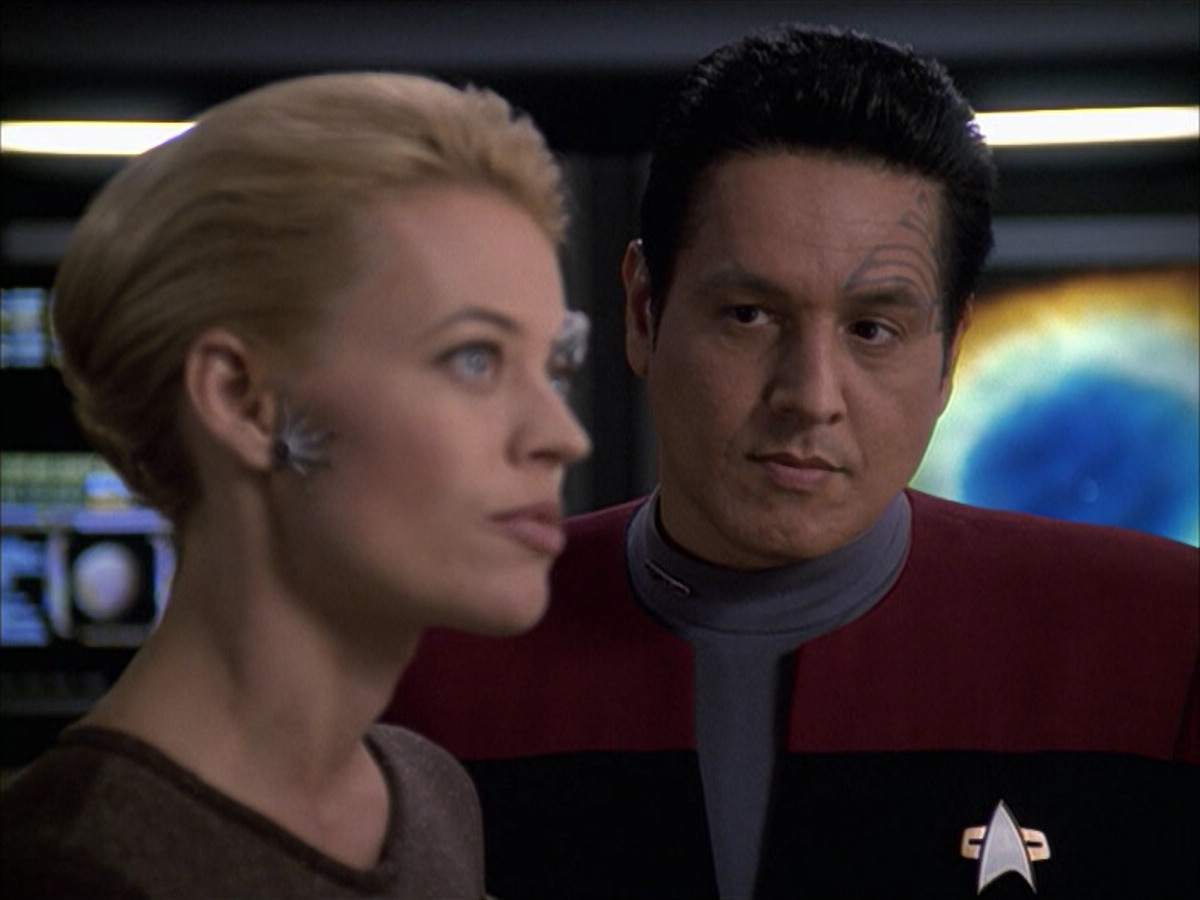 extant_StarTrek_VOY_6x09-TheVoyagerConspiracy_01987.jpg