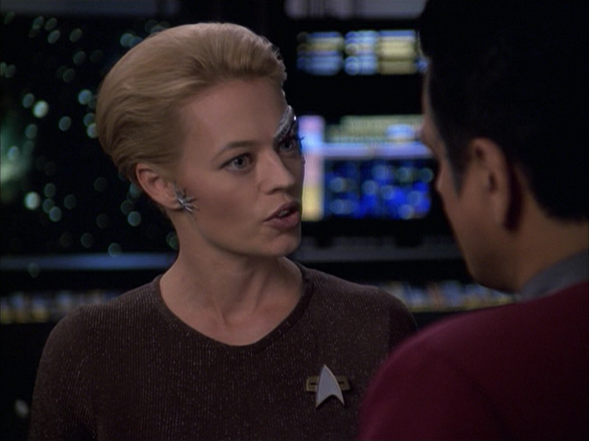 extant_StarTrek_VOY_6x09-TheVoyagerConspiracy_02025.jpg