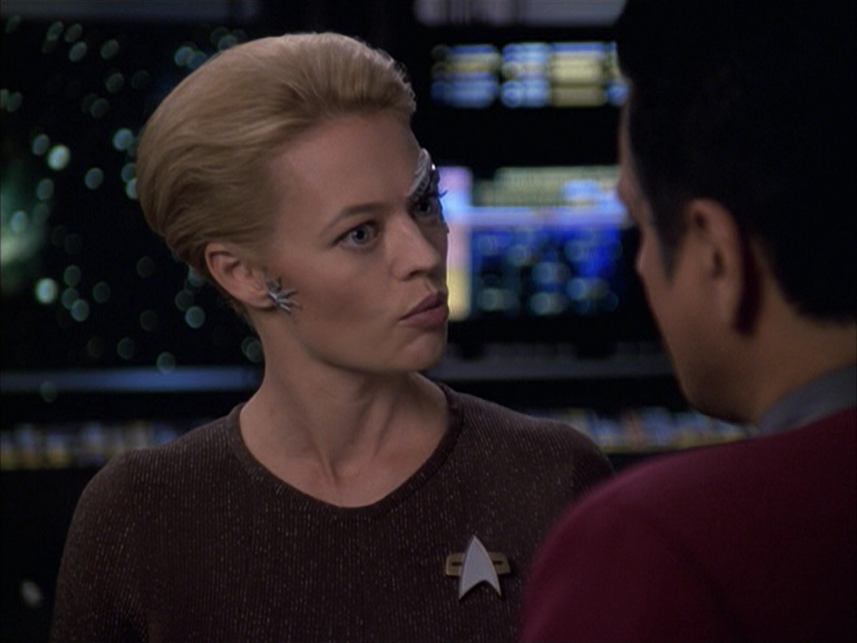 extant_StarTrek_VOY_6x09-TheVoyagerConspiracy_02030.jpg