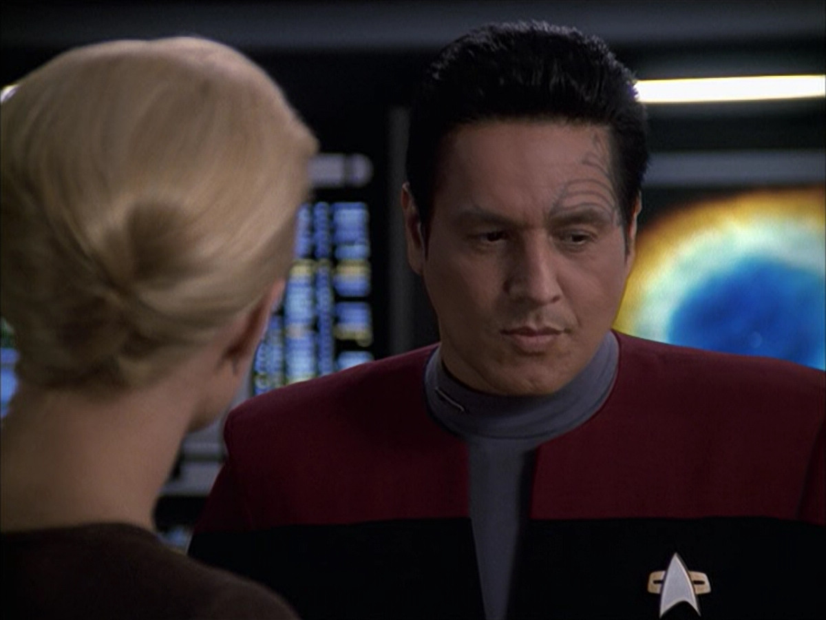extant_StarTrek_VOY_6x09-TheVoyagerConspiracy_02033.jpg