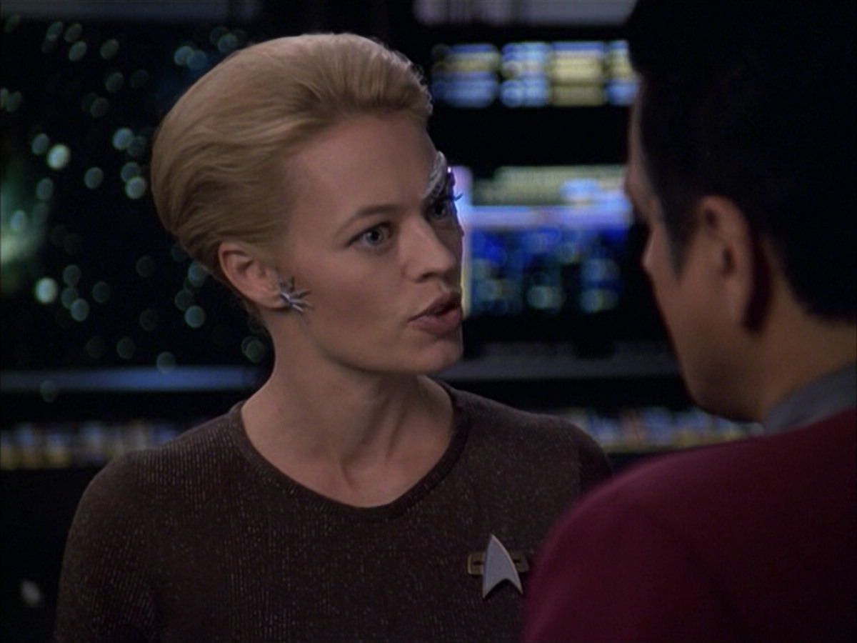 extant_StarTrek_VOY_6x09-TheVoyagerConspiracy_02037.jpg