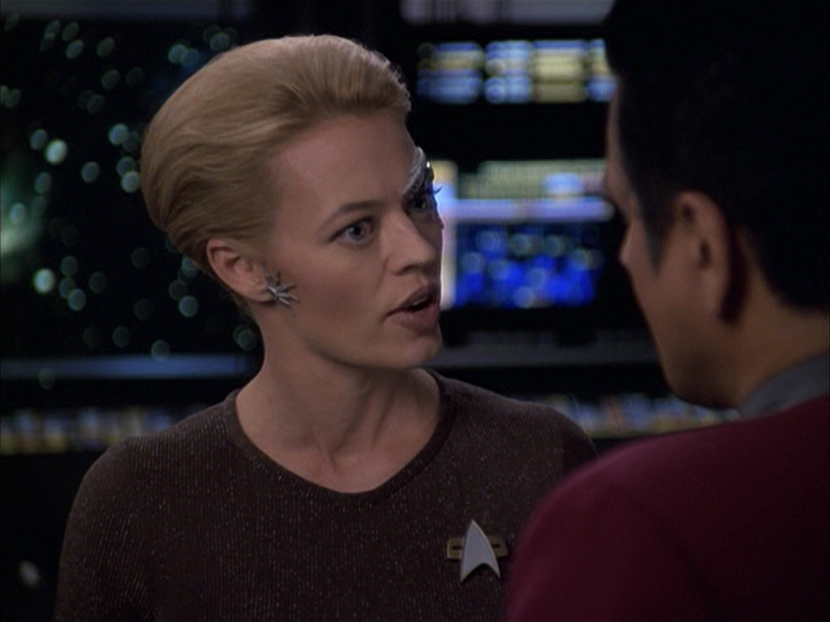 extant_StarTrek_VOY_6x09-TheVoyagerConspiracy_02039.jpg