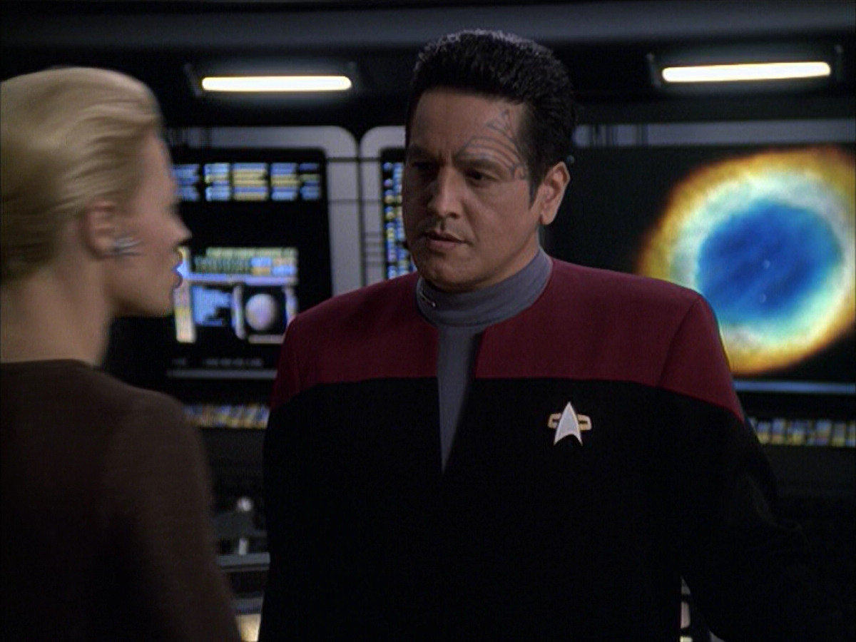 extant_StarTrek_VOY_6x09-TheVoyagerConspiracy_02060.jpg