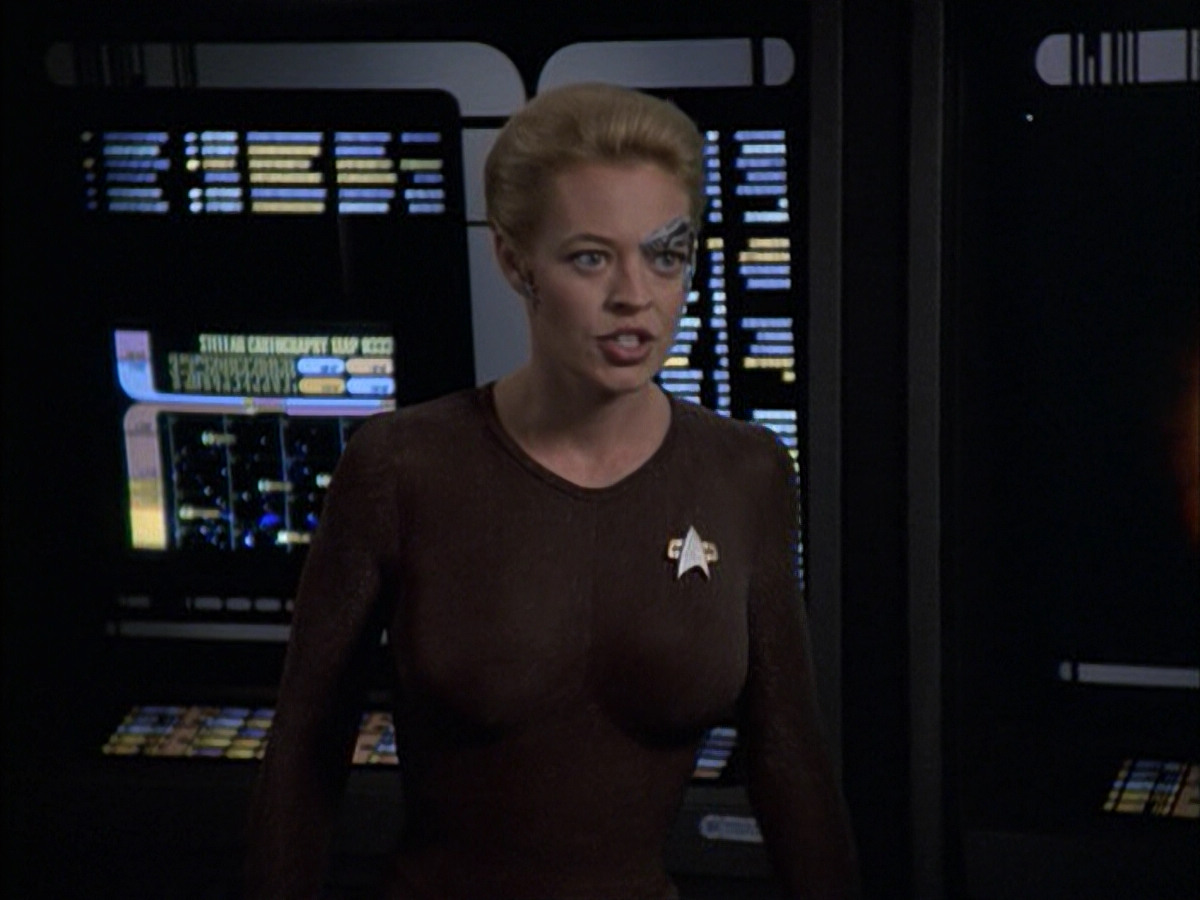 extant_StarTrek_VOY_6x09-TheVoyagerConspiracy_02073.jpg