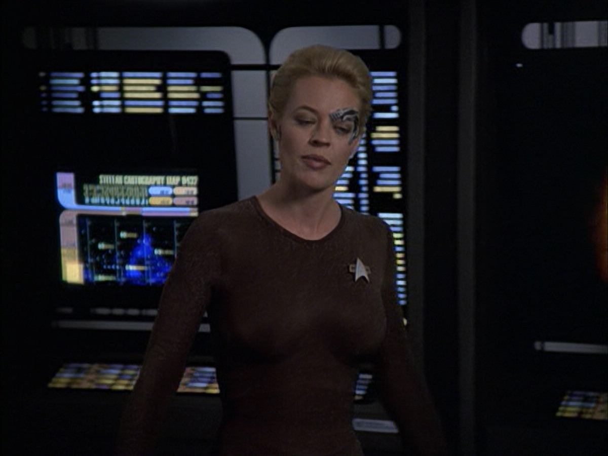 extant_StarTrek_VOY_6x09-TheVoyagerConspiracy_02083.jpg