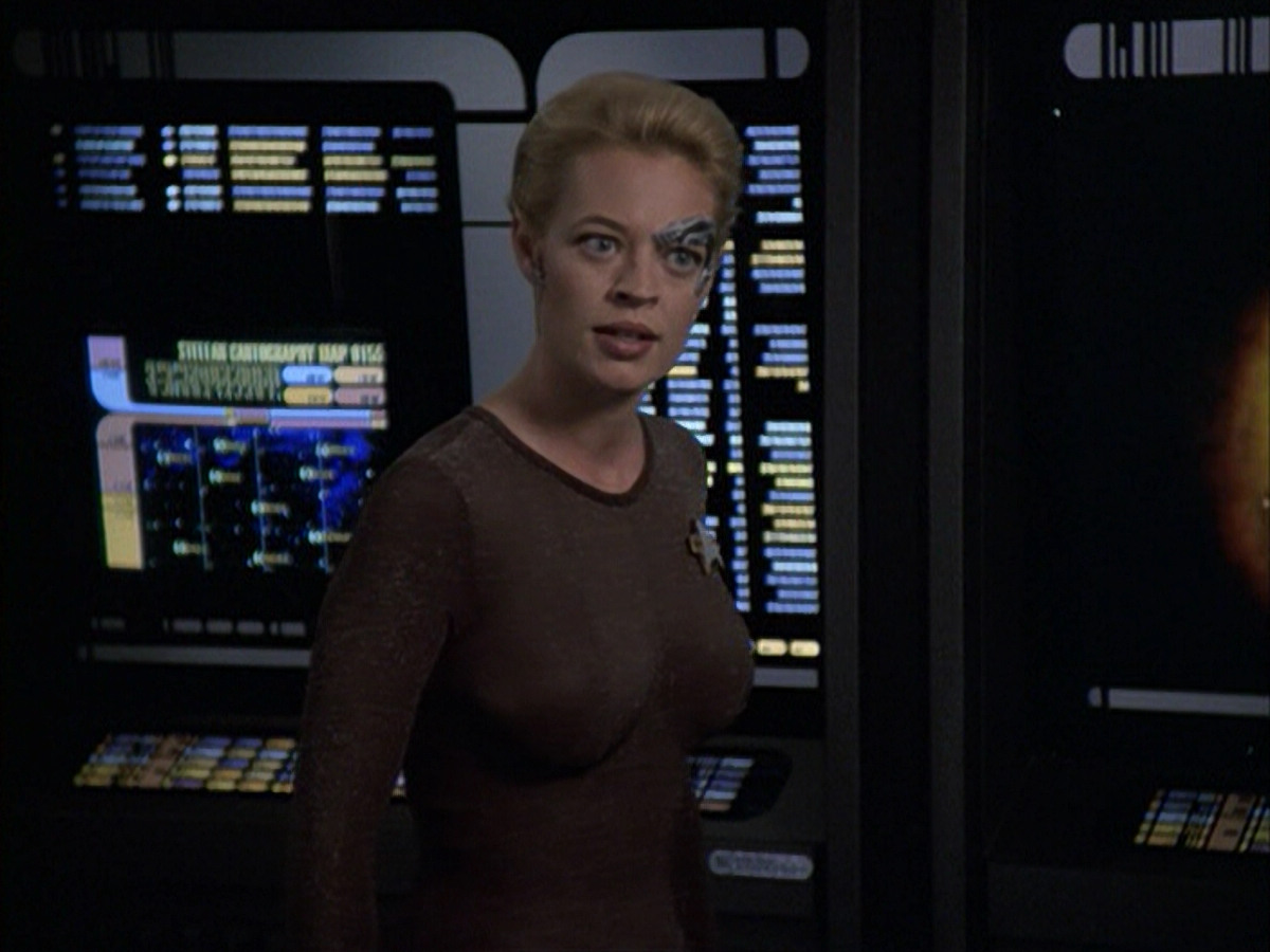 extant_StarTrek_VOY_6x09-TheVoyagerConspiracy_02089.jpg