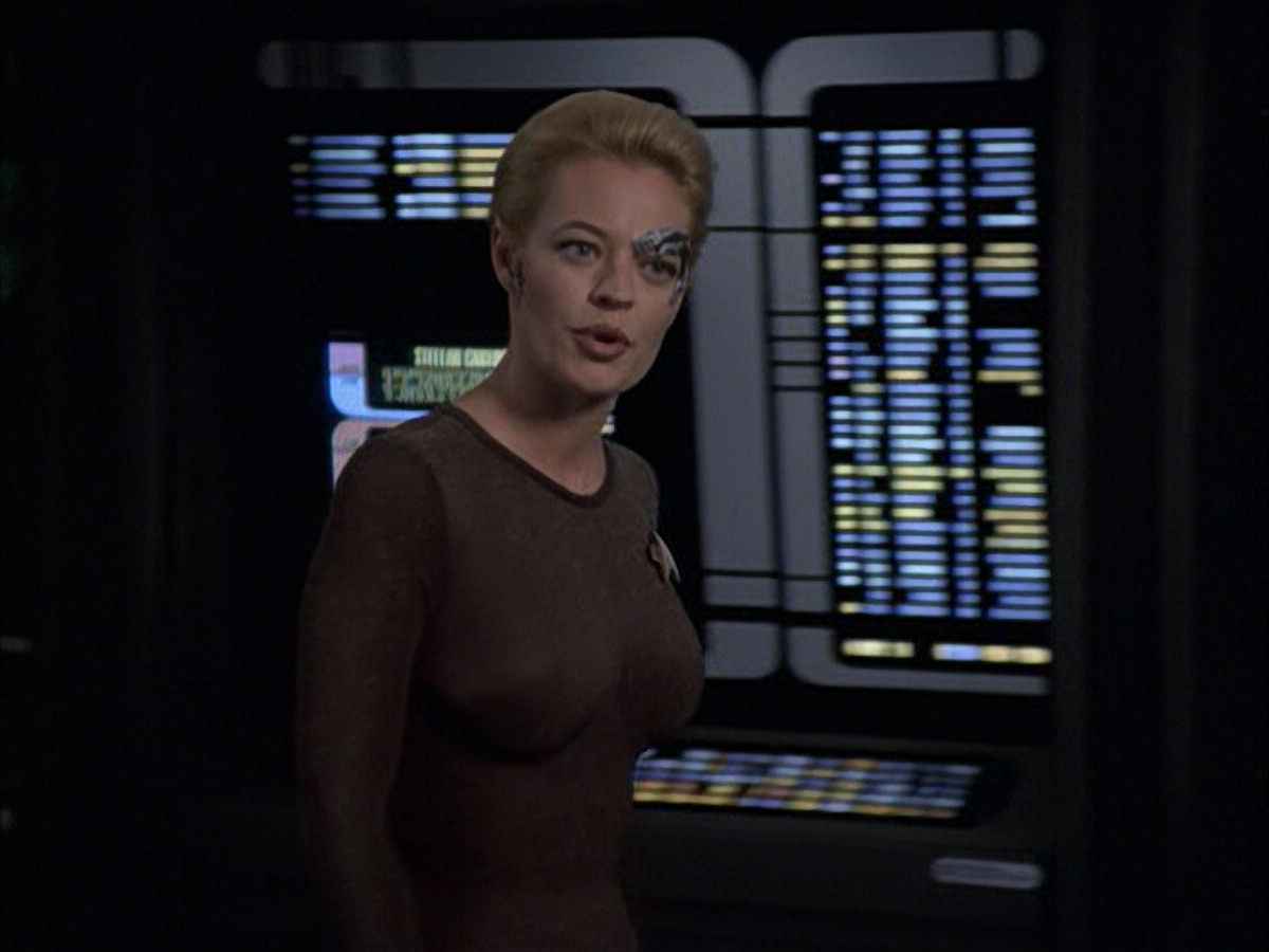 extant_StarTrek_VOY_6x09-TheVoyagerConspiracy_02099.jpg
