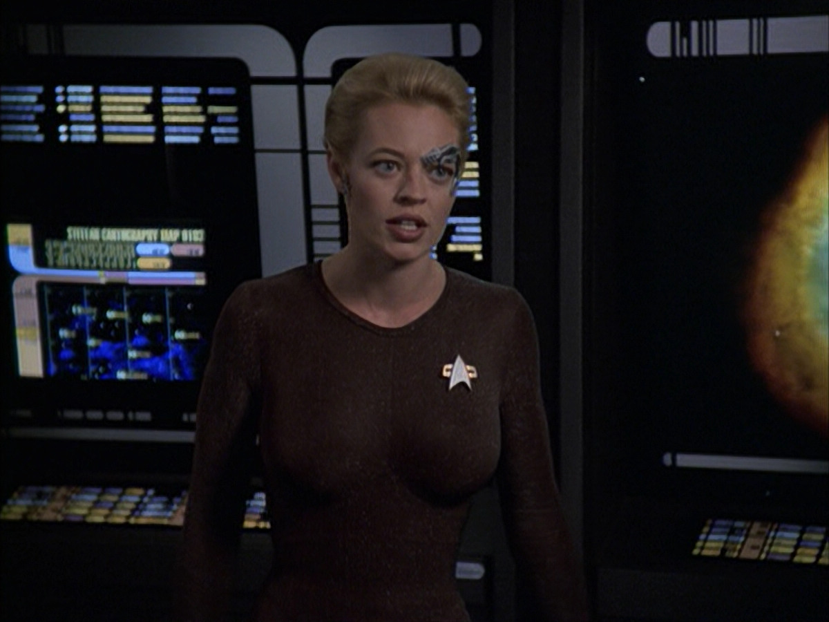extant_StarTrek_VOY_6x09-TheVoyagerConspiracy_02100.jpg