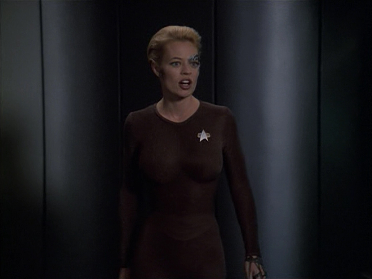 extant_StarTrek_VOY_6x09-TheVoyagerConspiracy_02111.jpg