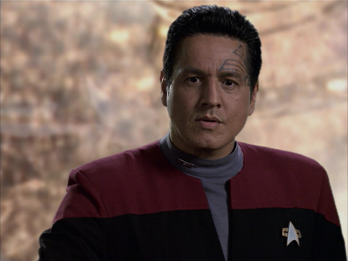 extant_StarTrek_VOY_6x09-TheVoyagerConspiracy_02116.jpg