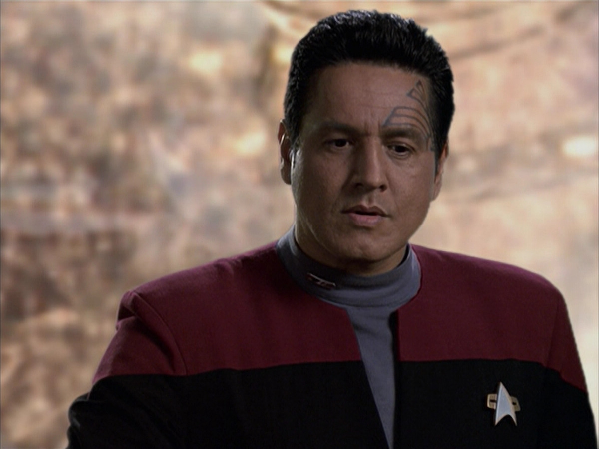 extant_StarTrek_VOY_6x09-TheVoyagerConspiracy_02119.jpg