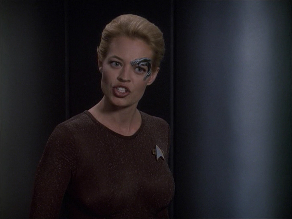 extant_StarTrek_VOY_6x09-TheVoyagerConspiracy_02125.jpg