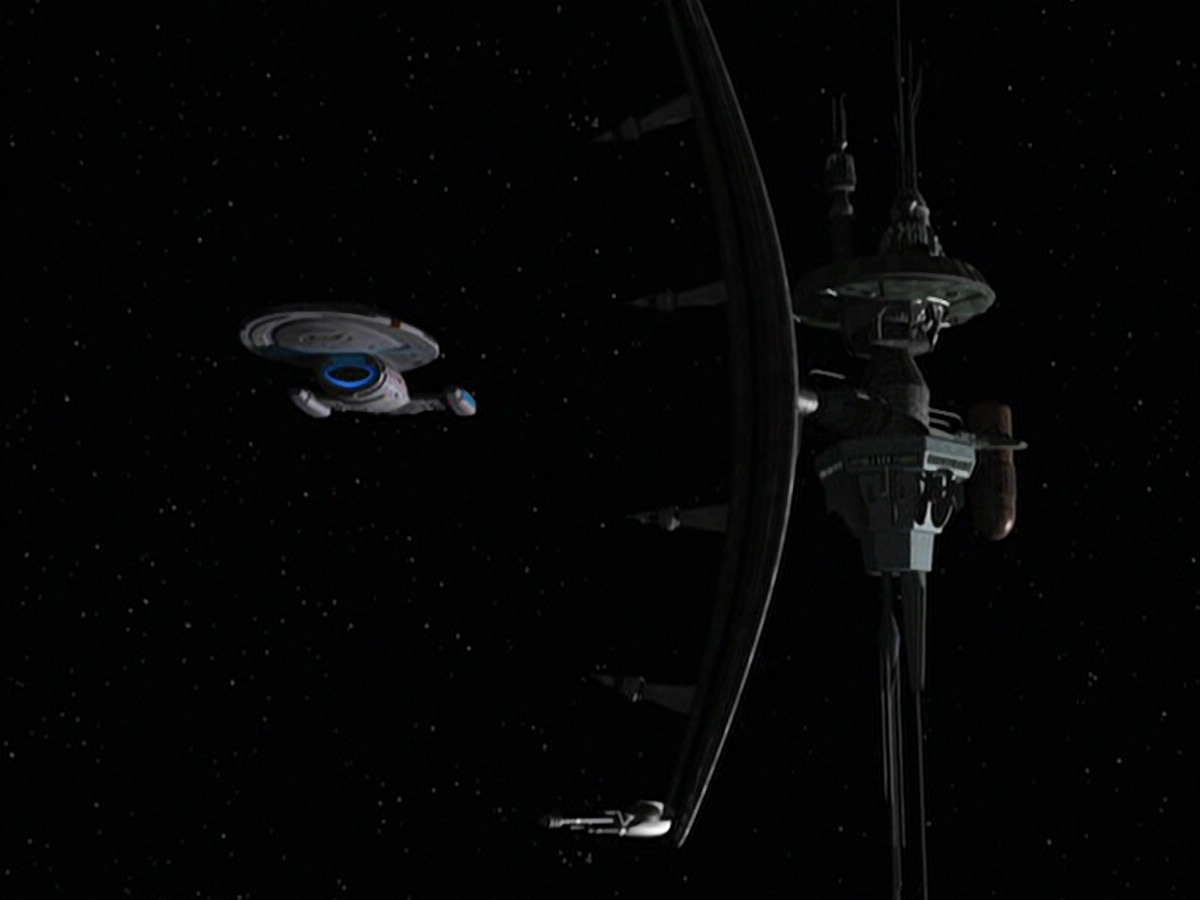 extant_StarTrek_VOY_6x09-TheVoyagerConspiracy_02164.jpg