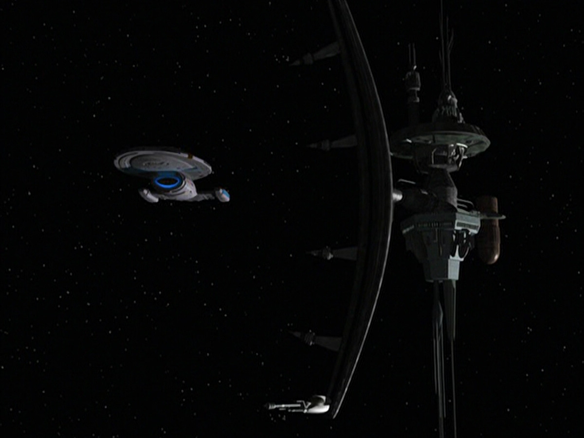 extant_StarTrek_VOY_6x09-TheVoyagerConspiracy_02165.jpg