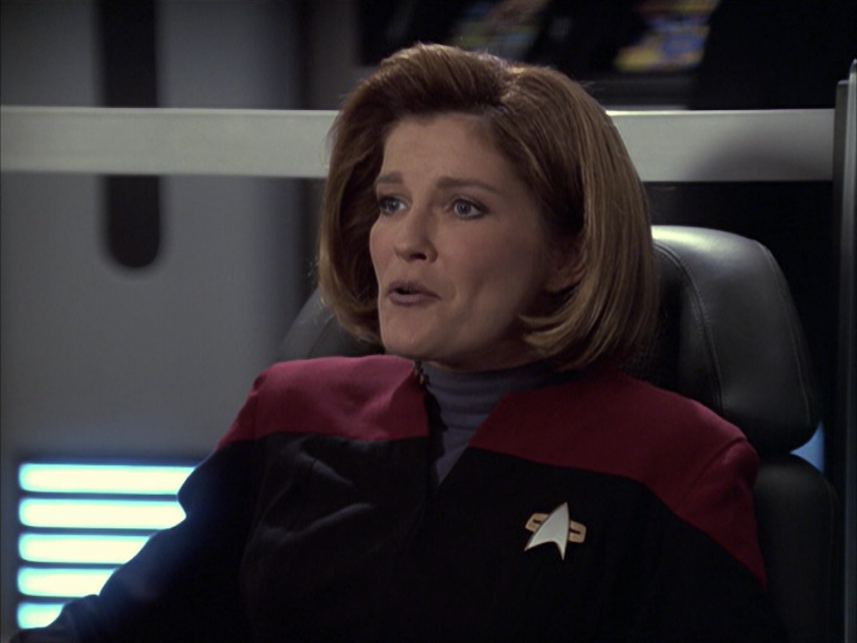 extant_StarTrek_VOY_6x09-TheVoyagerConspiracy_02186.jpg