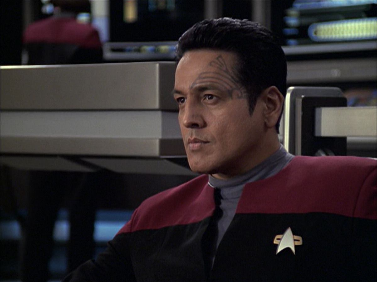 extant_StarTrek_VOY_6x09-TheVoyagerConspiracy_02200.jpg