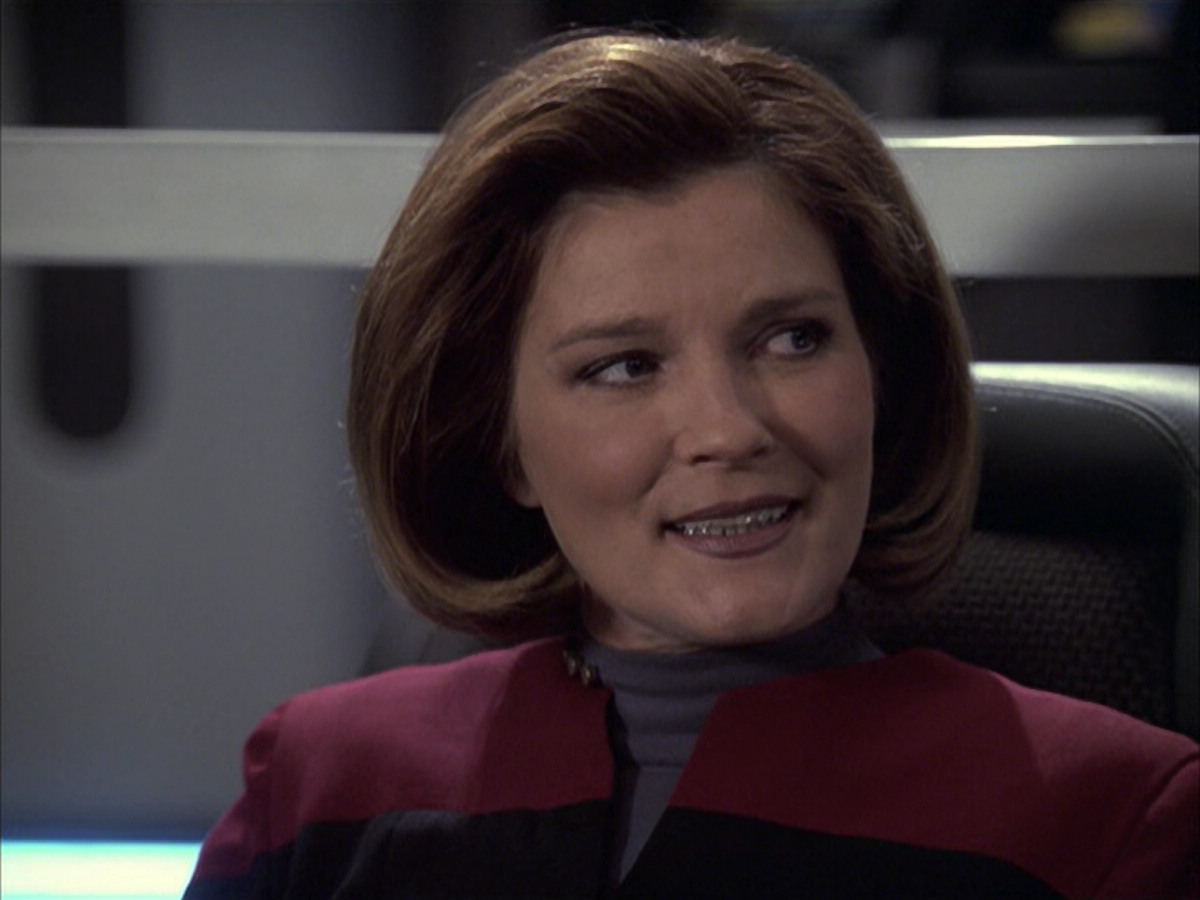 extant_StarTrek_VOY_6x09-TheVoyagerConspiracy_02209.jpg