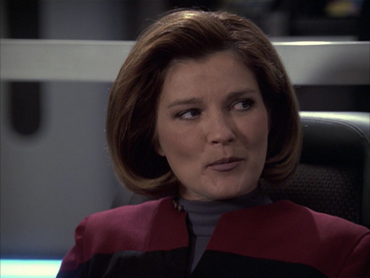 extant_StarTrek_VOY_6x09-TheVoyagerConspiracy_02210.jpg