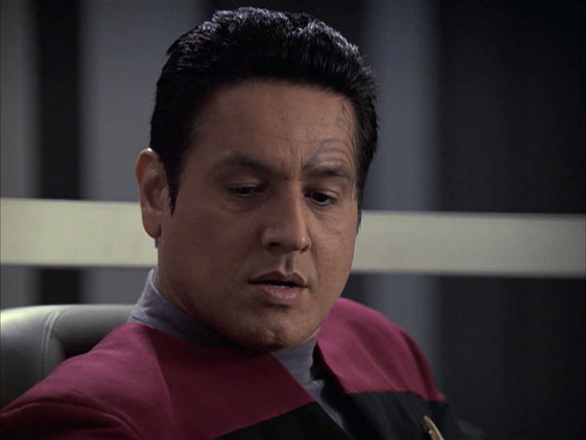 extant_StarTrek_VOY_6x09-TheVoyagerConspiracy_02215.jpg