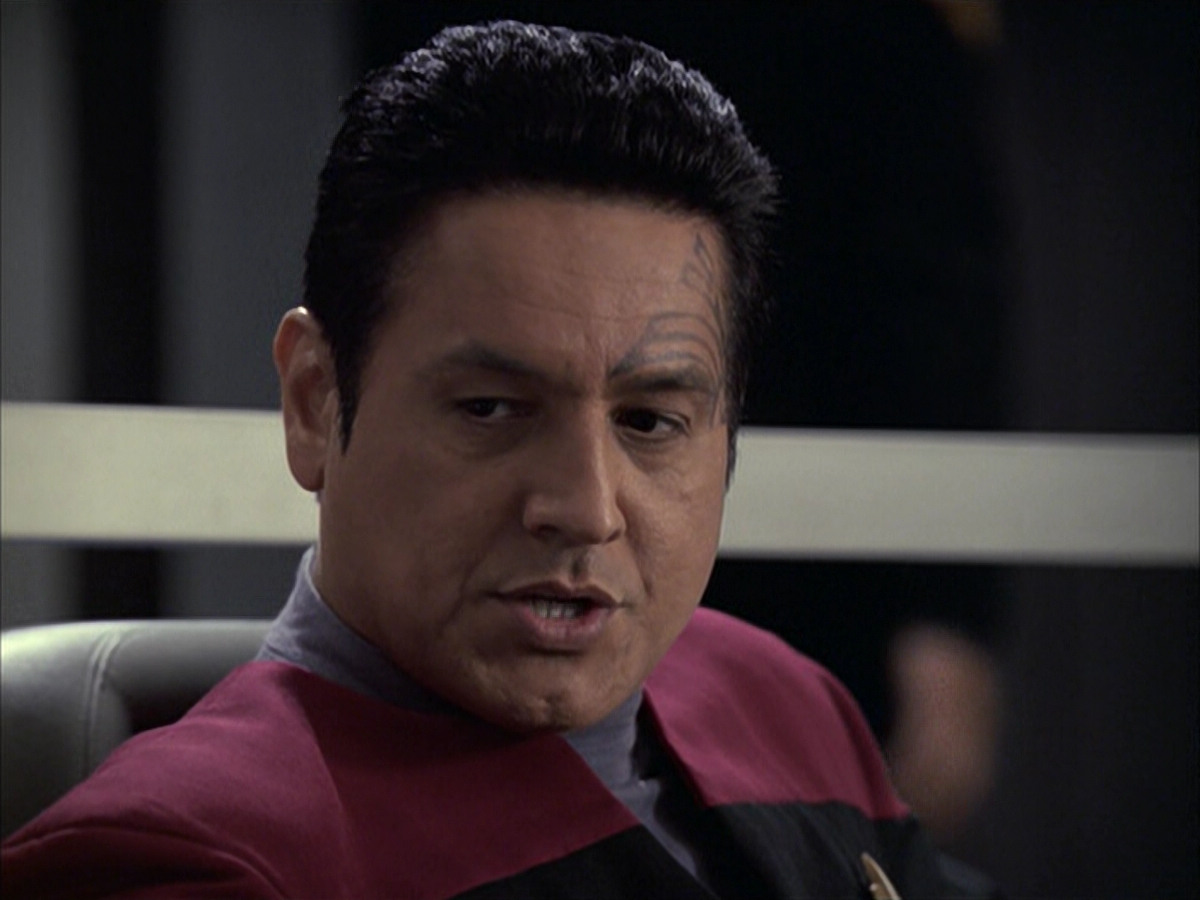 extant_StarTrek_VOY_6x09-TheVoyagerConspiracy_02217.jpg