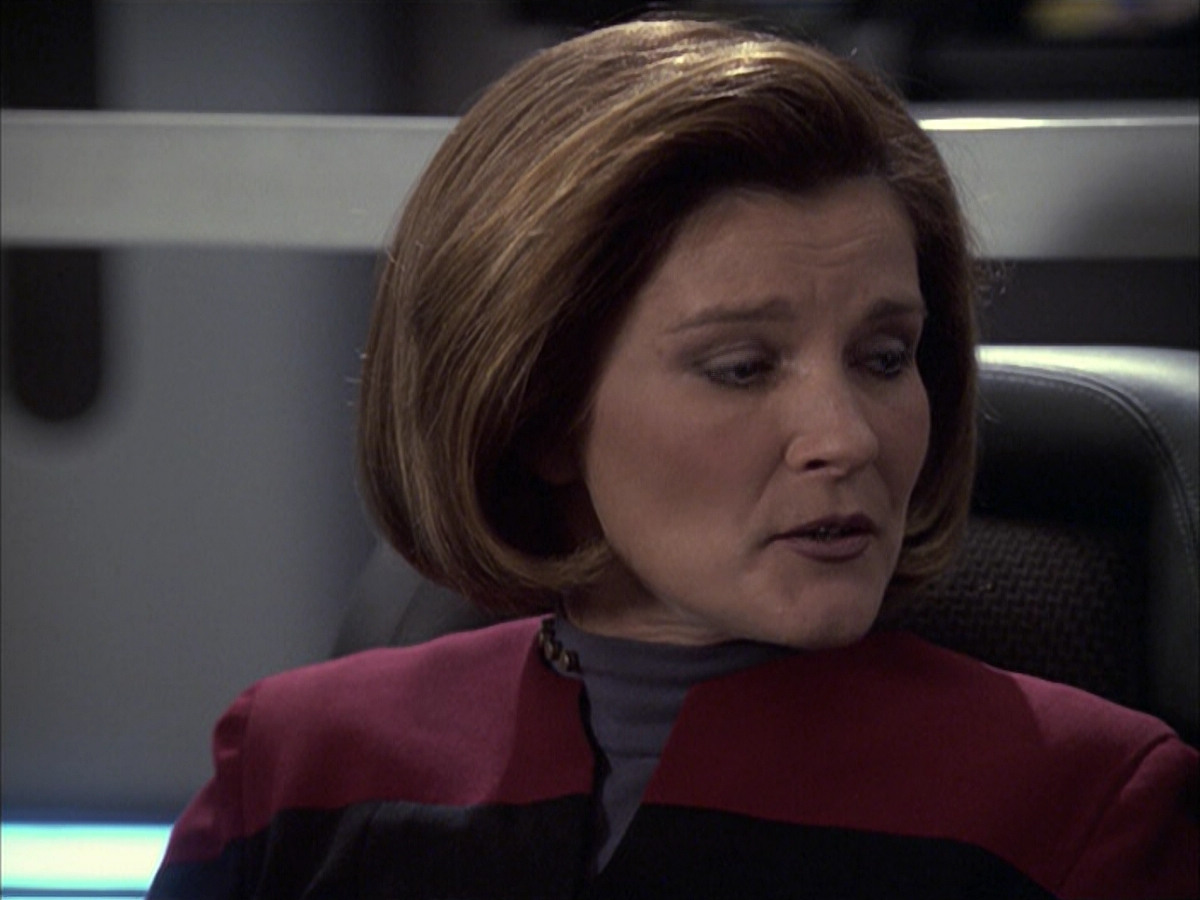 extant_StarTrek_VOY_6x09-TheVoyagerConspiracy_02220.jpg
