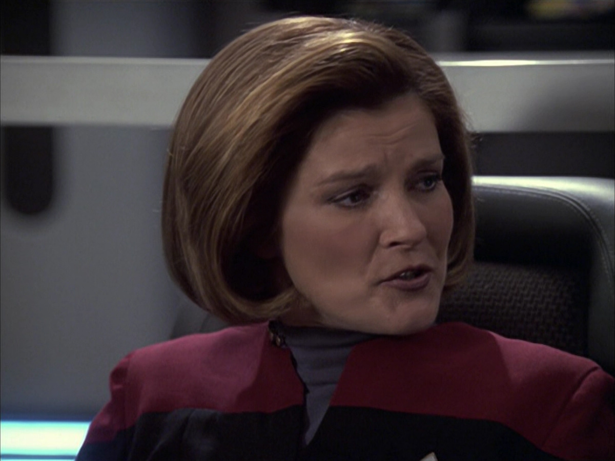 extant_StarTrek_VOY_6x09-TheVoyagerConspiracy_02223.jpg