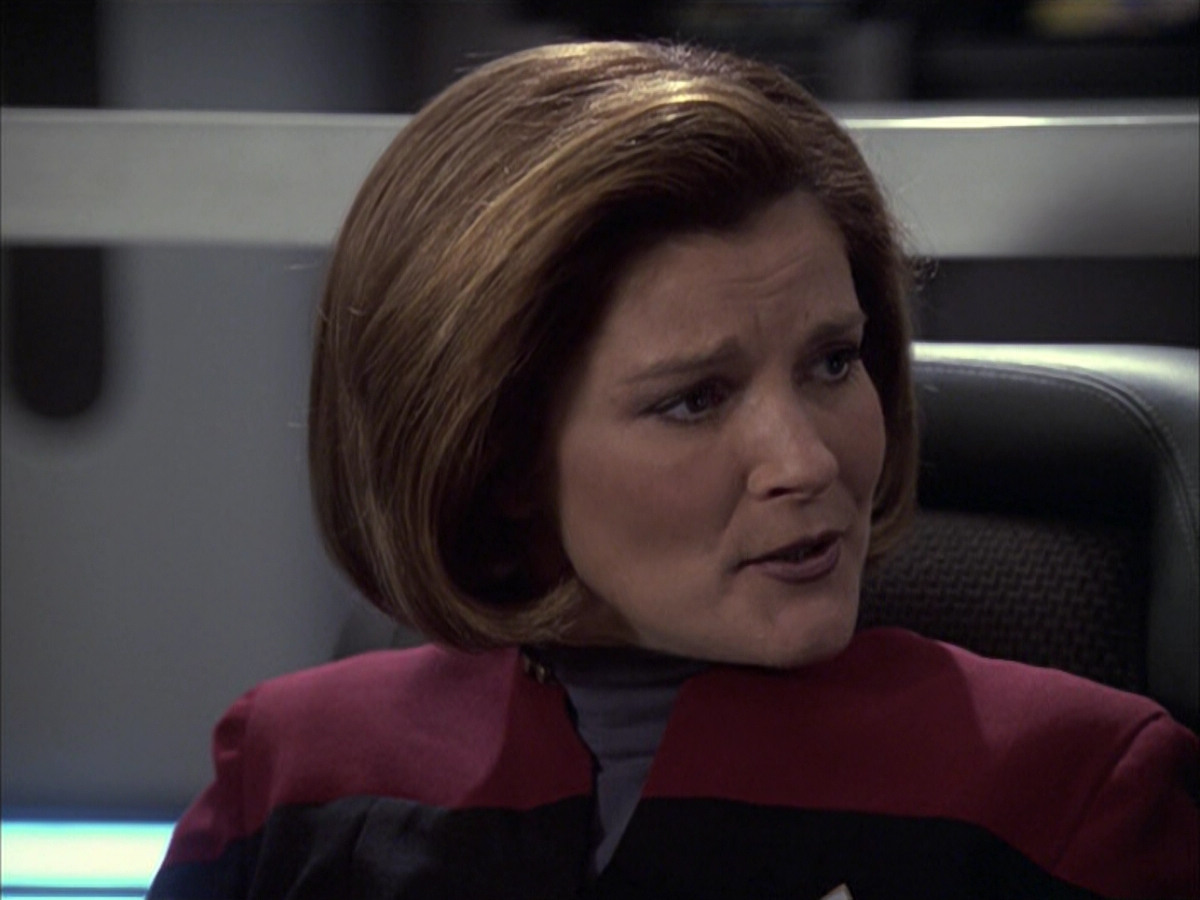 extant_StarTrek_VOY_6x09-TheVoyagerConspiracy_02224.jpg