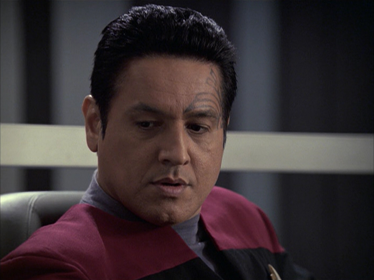extant_StarTrek_VOY_6x09-TheVoyagerConspiracy_02225.jpg