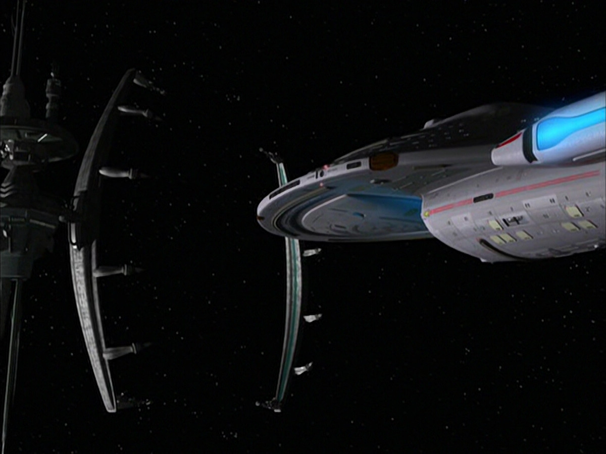 extant_StarTrek_VOY_6x09-TheVoyagerConspiracy_02272.jpg