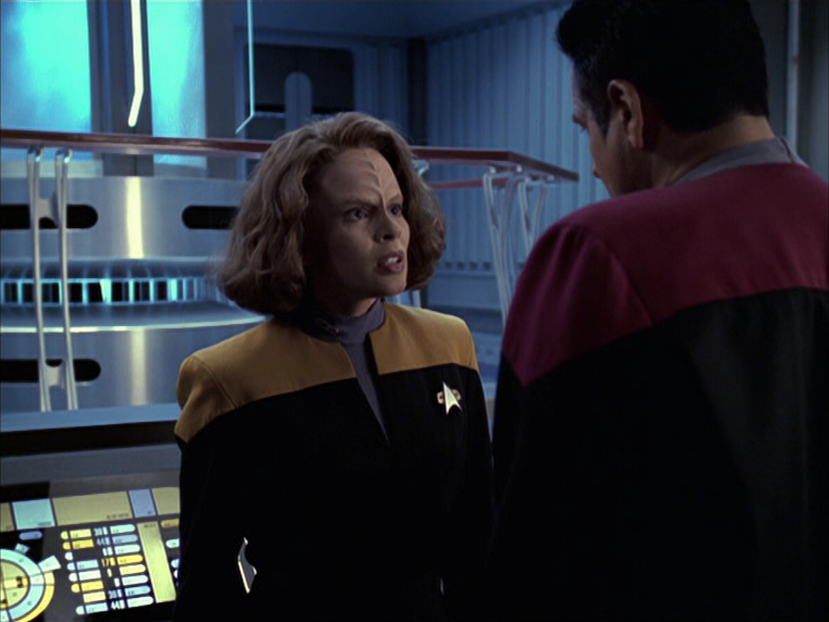 extant_StarTrek_VOY_6x09-TheVoyagerConspiracy_02299.jpg