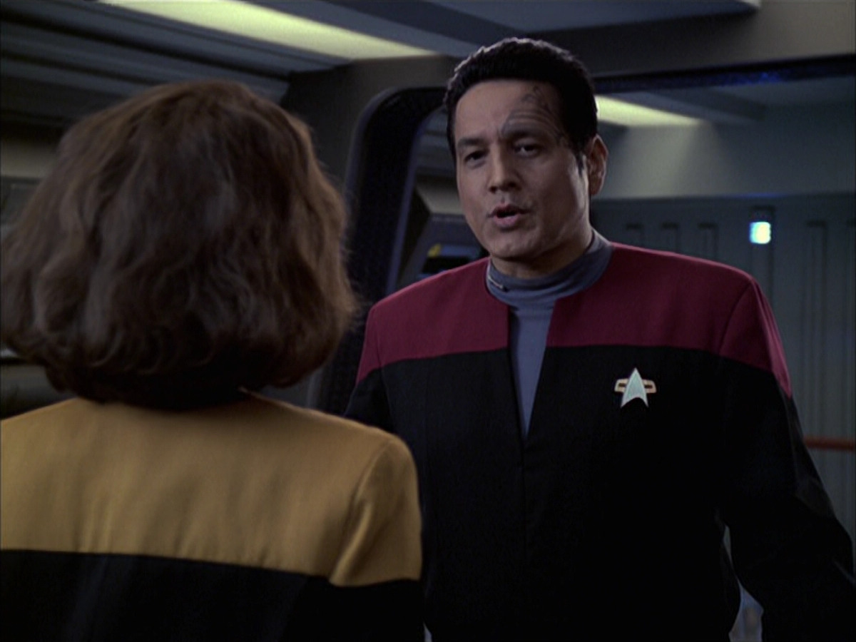 extant_StarTrek_VOY_6x09-TheVoyagerConspiracy_02304.jpg