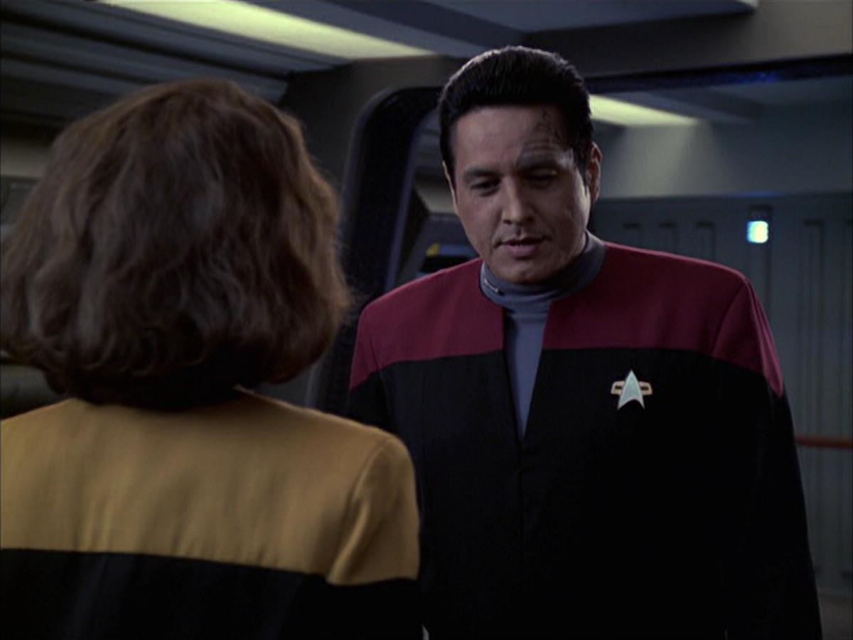 extant_StarTrek_VOY_6x09-TheVoyagerConspiracy_02305.jpg