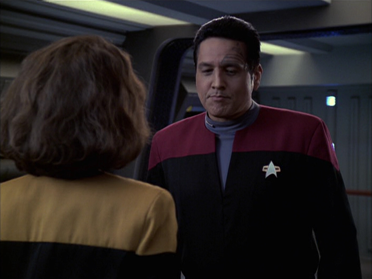 extant_StarTrek_VOY_6x09-TheVoyagerConspiracy_02309.jpg