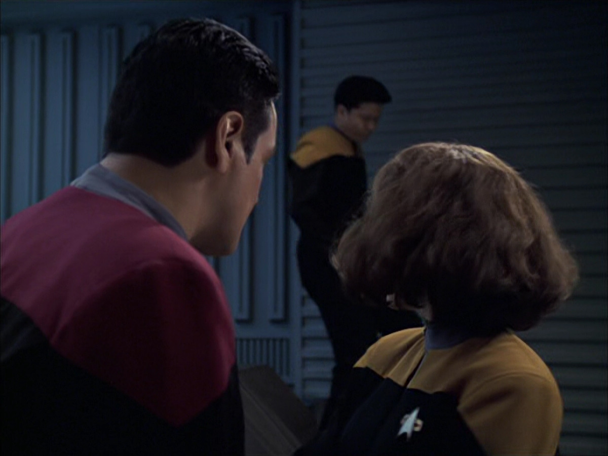 extant_StarTrek_VOY_6x09-TheVoyagerConspiracy_02350.jpg