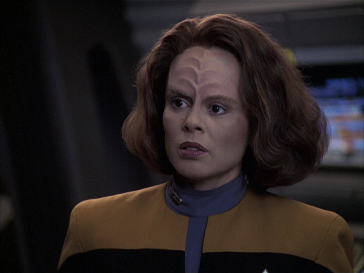 extant_StarTrek_VOY_6x09-TheVoyagerConspiracy_02383.jpg